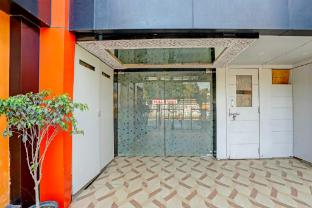 super hotel o hyderabad gate iit bhu