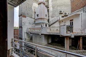 Spot On 78763 Raj Hotel Vip,,2 star