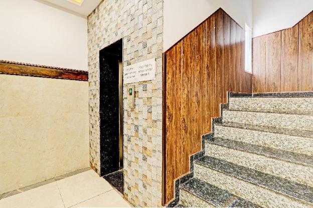 townhouse jayati oasis inn