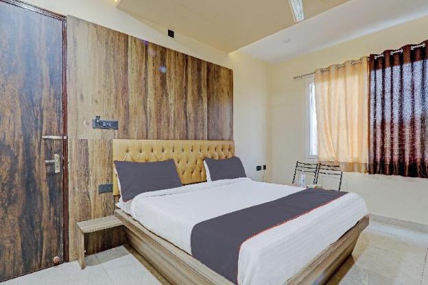 townhouse jayati oasis inn