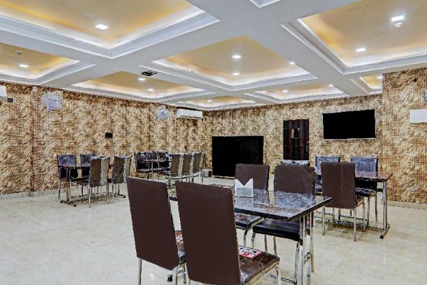 townhouse jayati oasis inn