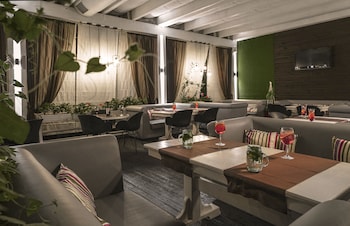 flowers hotel