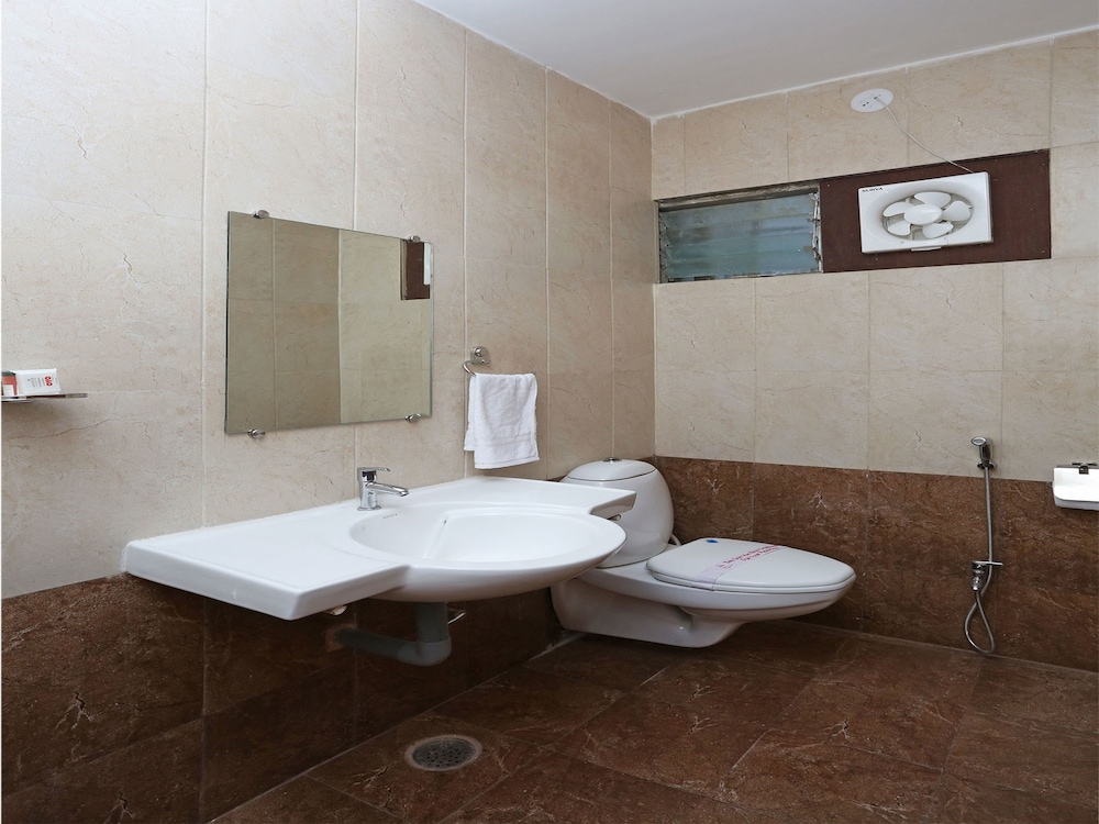 oyo 7859 hotel gurukripa