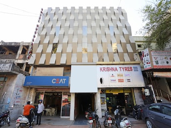 oyo 7859 hotel gurukripa