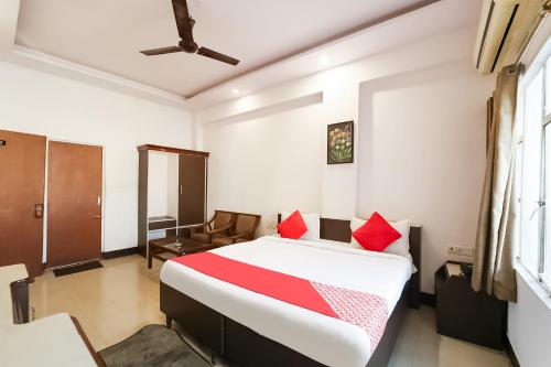 Hotel Utsav,772, Surya Commercial Complex, Russel Crossing, Napier Town, 482001 Jabalpur,3 star