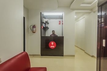 Oyo 10005 Borivali,40, 43, Opposite Mangalmurti Hospital, Vaturuksha Society, Samabhav Society, Gorai Naka, Borivali West, Mumbai, Maharashtra 400092,3 star
