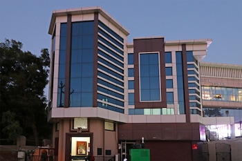 Oyo 10213 Hotel Panache,,3 star