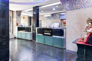 Capital O 1481 Hotel Heritage,0, Vip Road, Raghunathpur, Beside Spandhan Hospital, Kolkata, West Bengal 700059,3 star