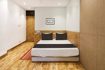 Capital O 1481 Hotel Heritage,0, Vip Road, Raghunathpur, Beside Spandhan Hospital, Kolkata, West Bengal 700059,3 star