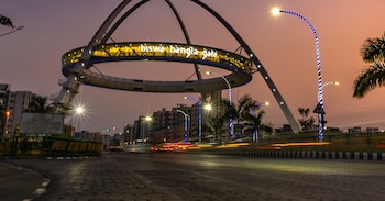 Capital O 1481 Hotel Heritage,0, Vip Road, Raghunathpur, Beside Spandhan Hospital, Kolkata, West Bengal 700059,3 star