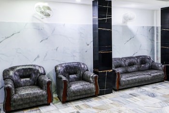 Capital O 1481 Hotel Heritage,0, Vip Road, Raghunathpur, Beside Spandhan Hospital, Kolkata, West Bengal 700059,3 star