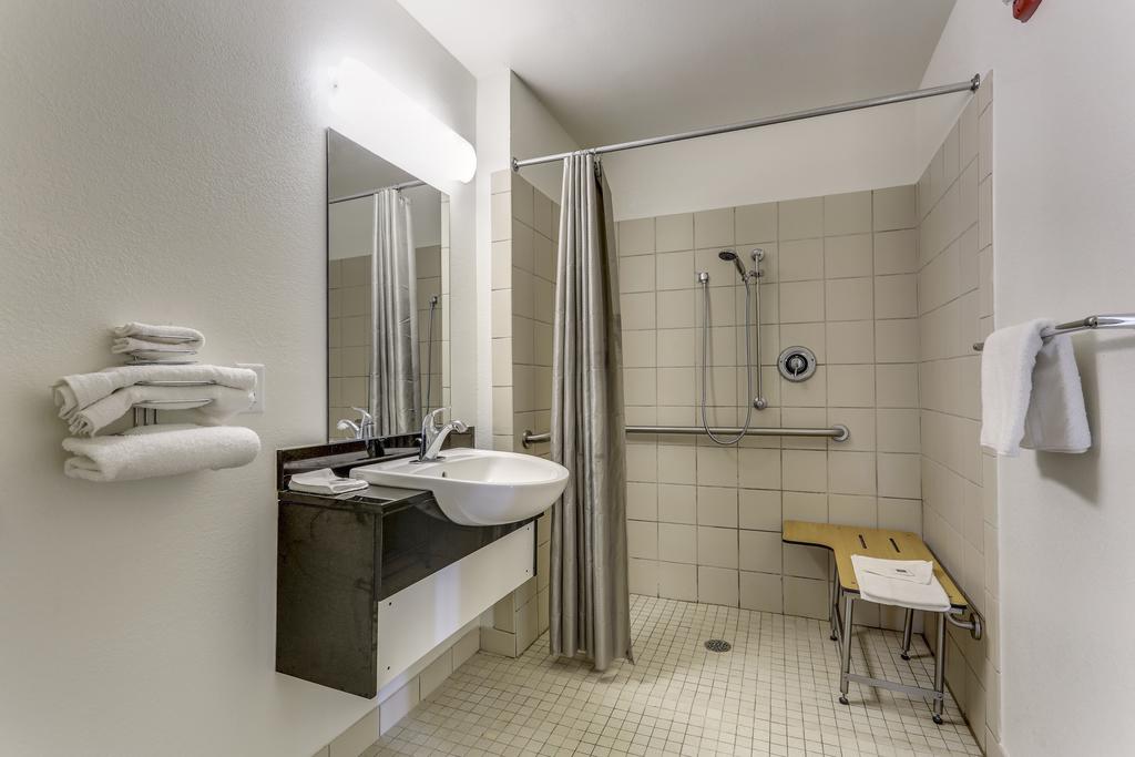 rodeway inn lafayette