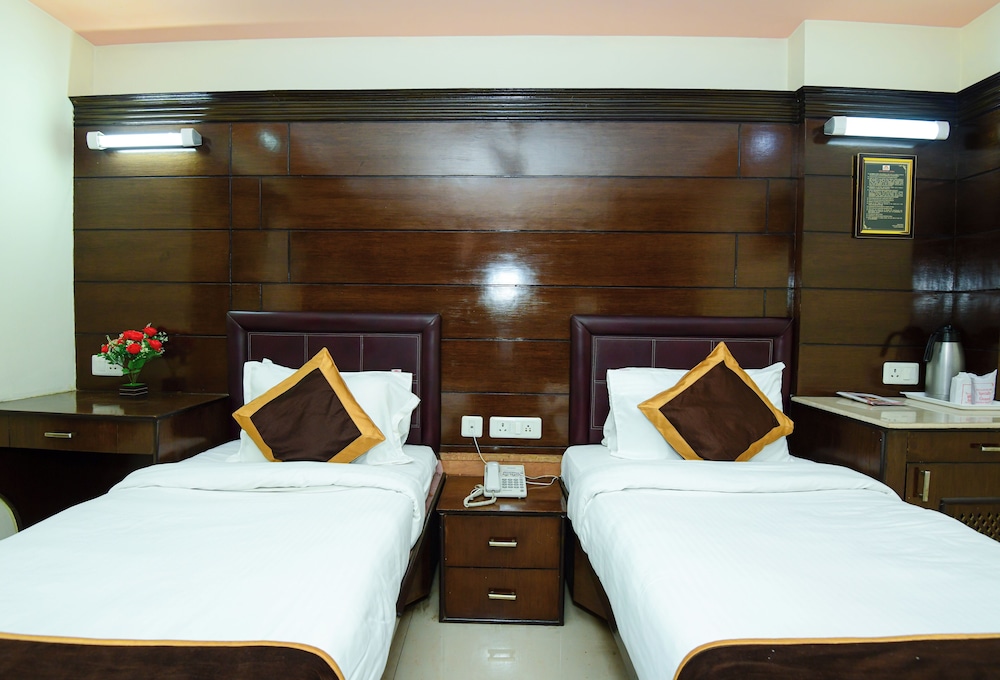 foxoso taj view hotel