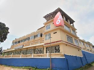 Capital O 13231 Hotel Sapphire Garden View,,2 star