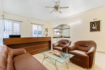 oyo 2561 hotel resida service apartments