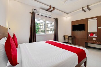oyo 2561 hotel resida service apartments