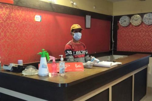 oyo 14194 hotel deccan lodging and boarding