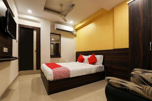 oyo 14194 hotel deccan lodging and boarding
