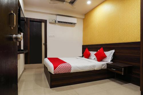 oyo 14194 hotel deccan lodging and boarding