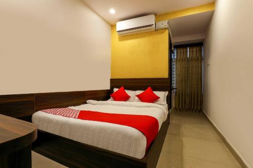 oyo 14194 hotel deccan lodging and boarding