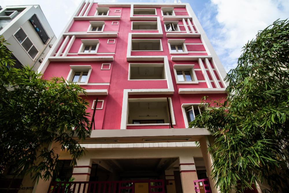 capital o 14731 hillside hotel kukatpally