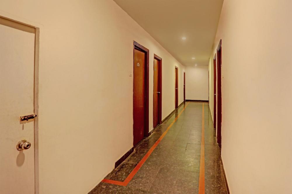 hotel o vaishnavi park