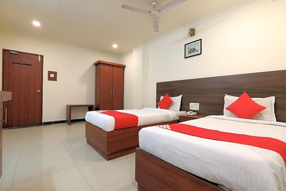 hotel o vaishnavi park