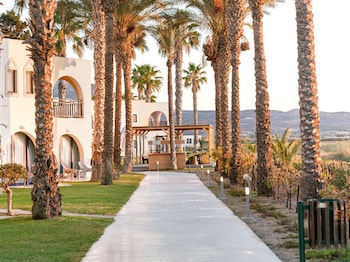 grecotel casa paradiso