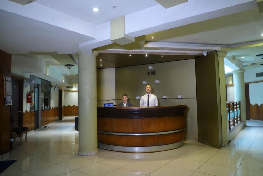 oyo 19637 hotel mansi sherotene