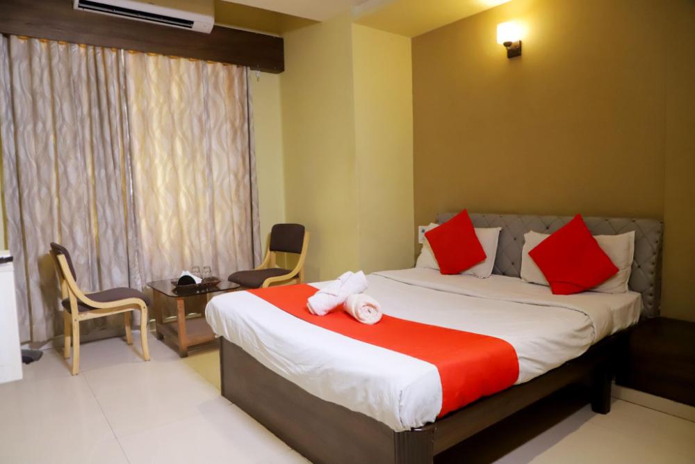 oyo 19637 hotel mansi sherotene