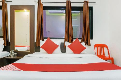Oyo 24551 Hotel Shirdi Sai Inn,,3 star