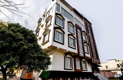 oyo 35374 hotel kanchan residency