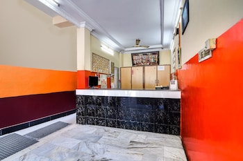 Spot On 36583 Hotel Srinivasa Residency,Old Alipiri Rd, Srinivasa Swami Vivekananda Circle, Sarojini Devi Layout, Tirupati, Andhra Pradesh 517507,2 star