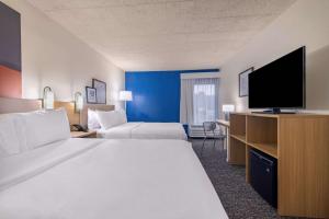 the clarks summit inn