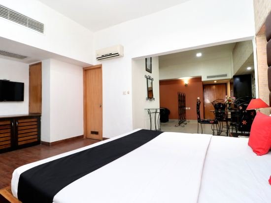 Hotel The Taksonz (Opposite Railway Station Ludhiana),India>>Ludhiana,3 star