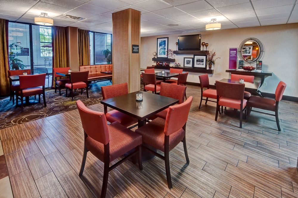 hampton inn by hilton clarksville