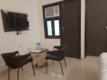 Oyo 37886 Ma International,,2.5 star