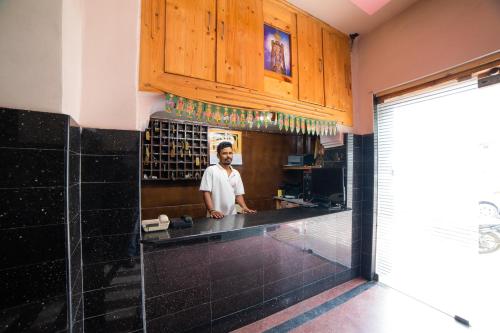 spot on 45433 sree radha lodge