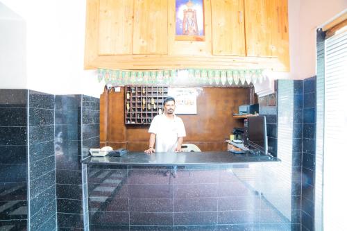 Spot On 45433 Sree Radha Lodge,,3 star