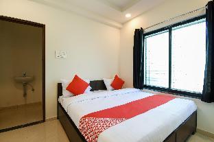 Flagship 47606 White House Regency,,3 star