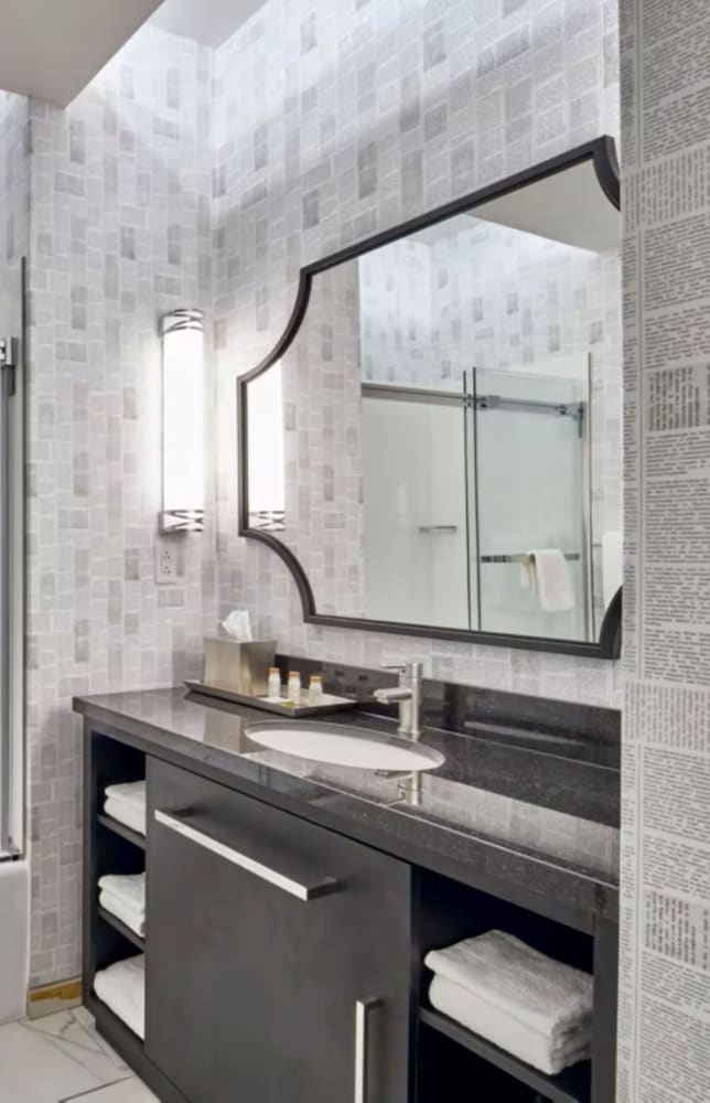 hotel indigo cleveland downtown by ihg