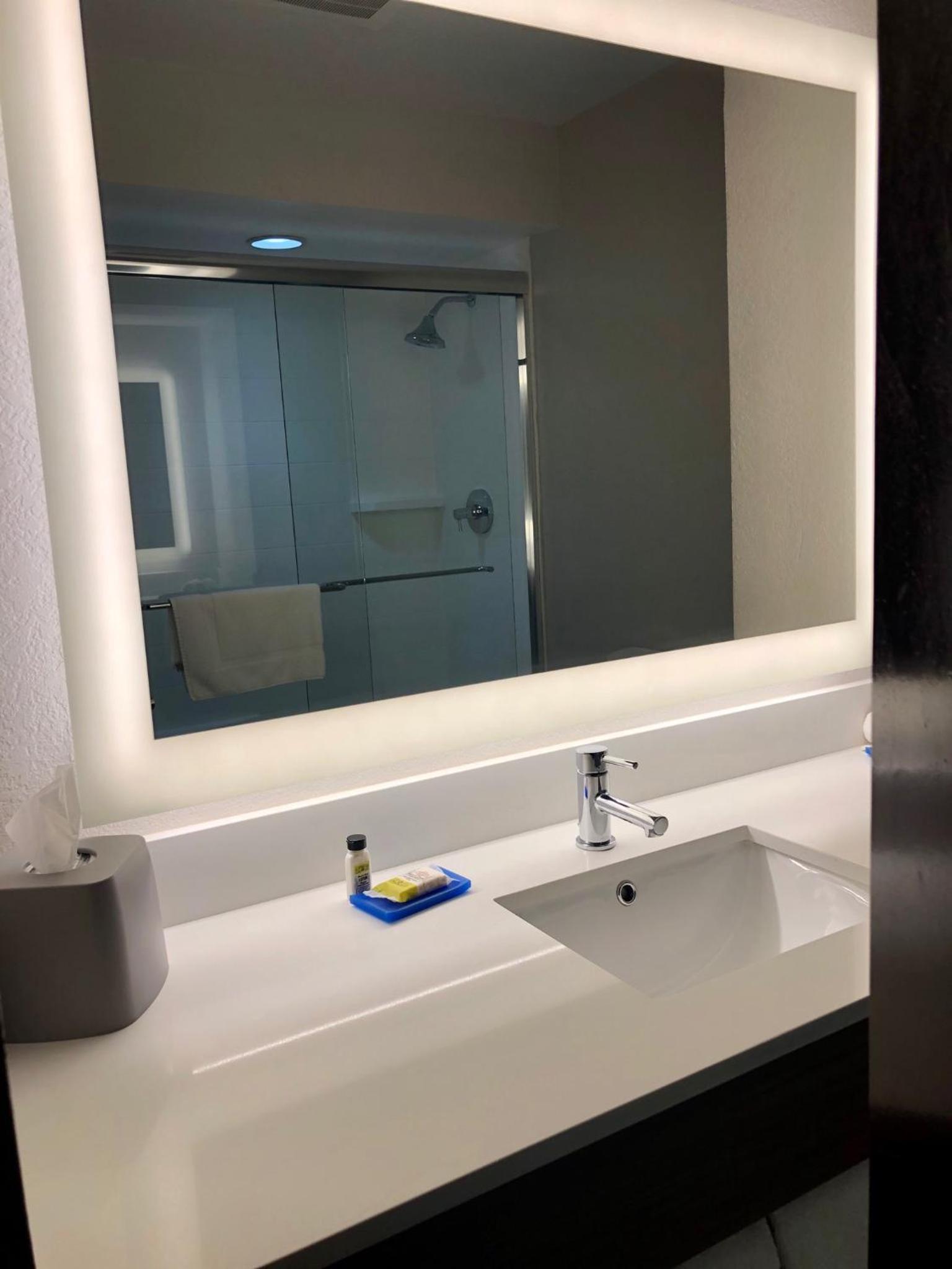 holiday inn express hotel and suites clewiston by ihg