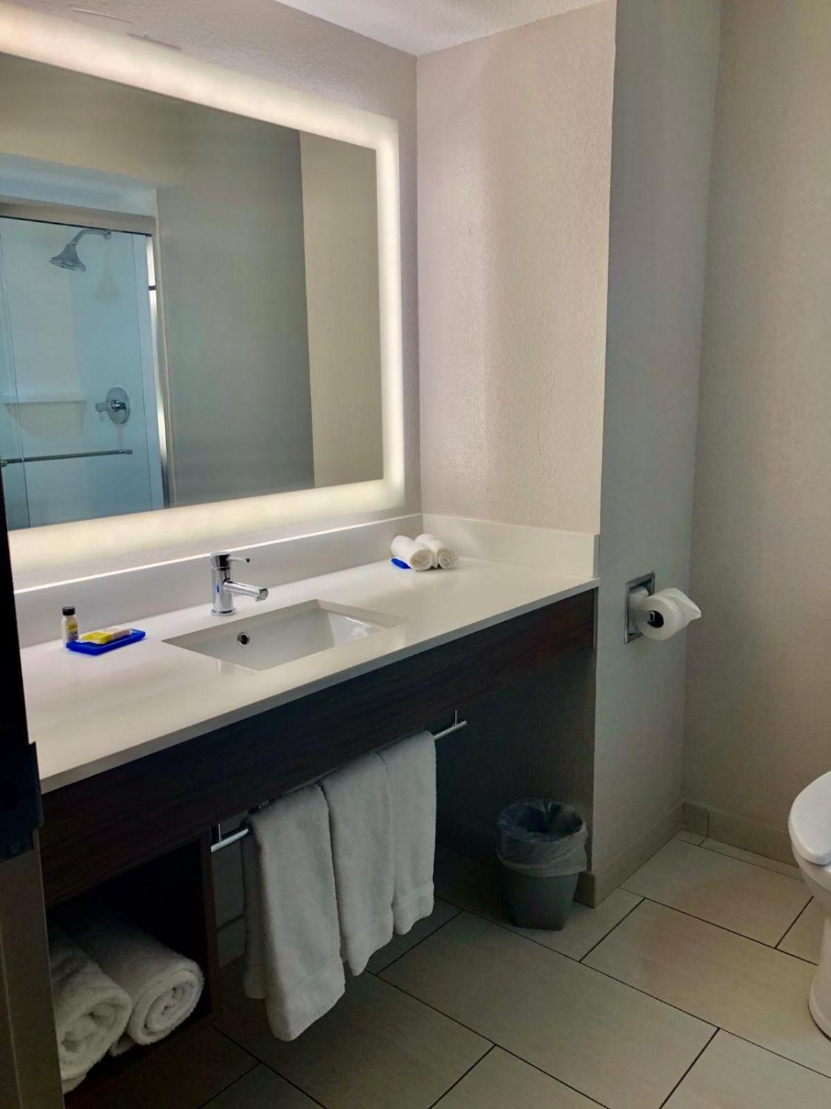 holiday inn express hotel and suites clewiston by ihg