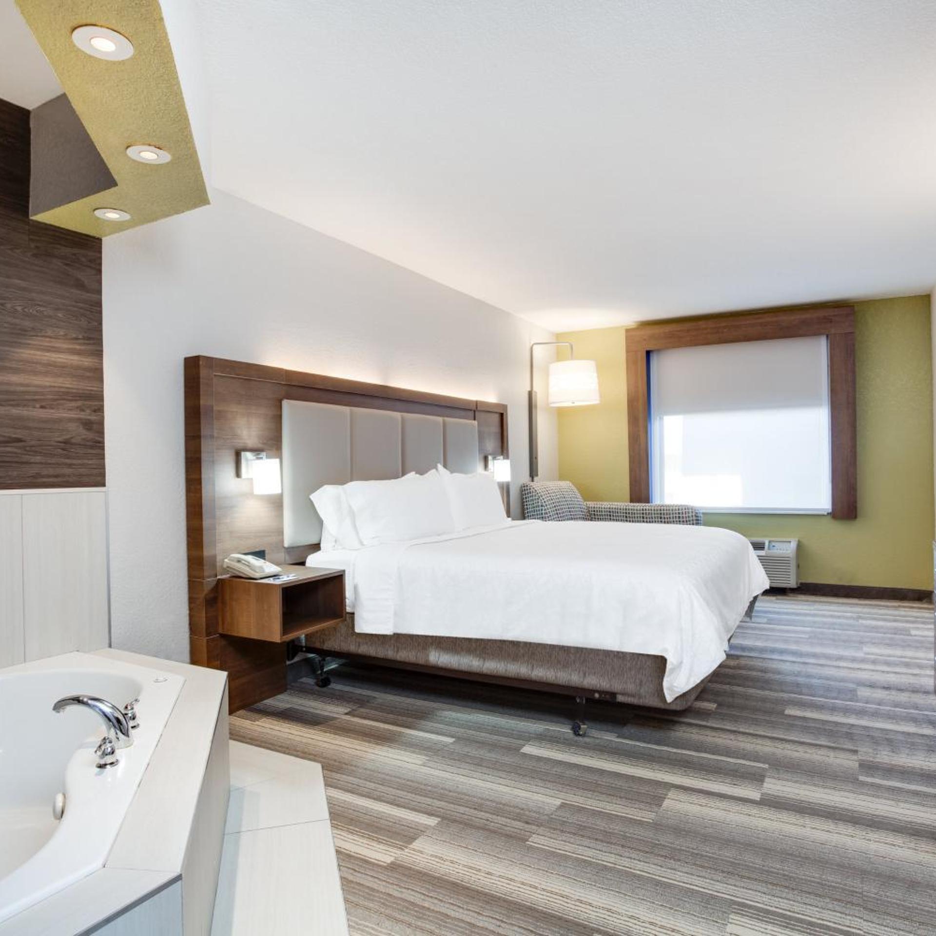 holiday inn express hotel and suites clewiston by ihg