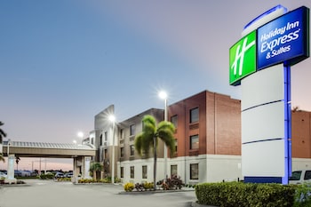 Holiday Inn Express Hotel & Suites Clewiston By Ihg,Labelle>>Clewiston,3 star