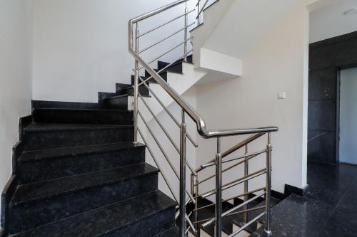 collection o rajajinagar industrial estate