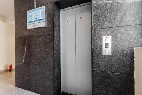 collection o rajajinagar industrial estate