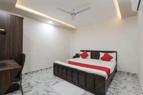 super hotel o aastha near chaudhary charan singh international airport