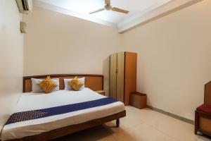 Spot On 69484 Hotel Rk Residency,,2 star