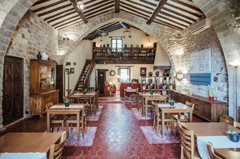 hotel rural la sala de camos